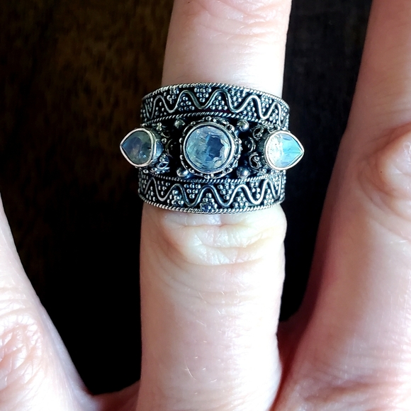 New Sandra Singh Artisan Crafted Sterling Rainbow Moonstone Ring. - Picture 9 of 16